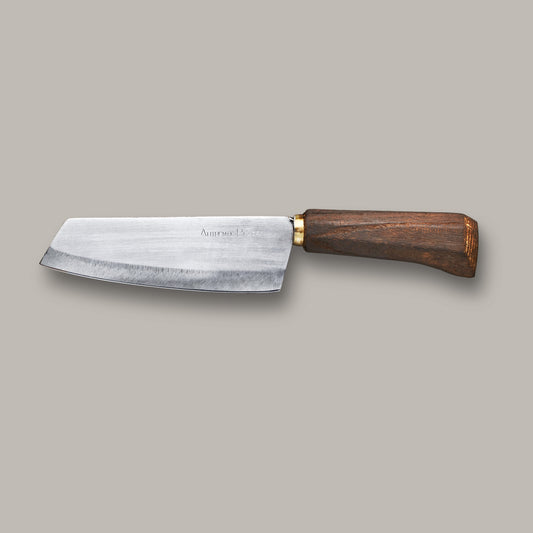 Authentic Blades Kochmesser mit 16 cm Klingenlänge und Holgriff.
