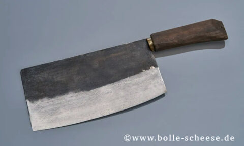 Schweres asiatisches Kuchenbeil von Authentic Blades fuer Fleisch und Gemuese.